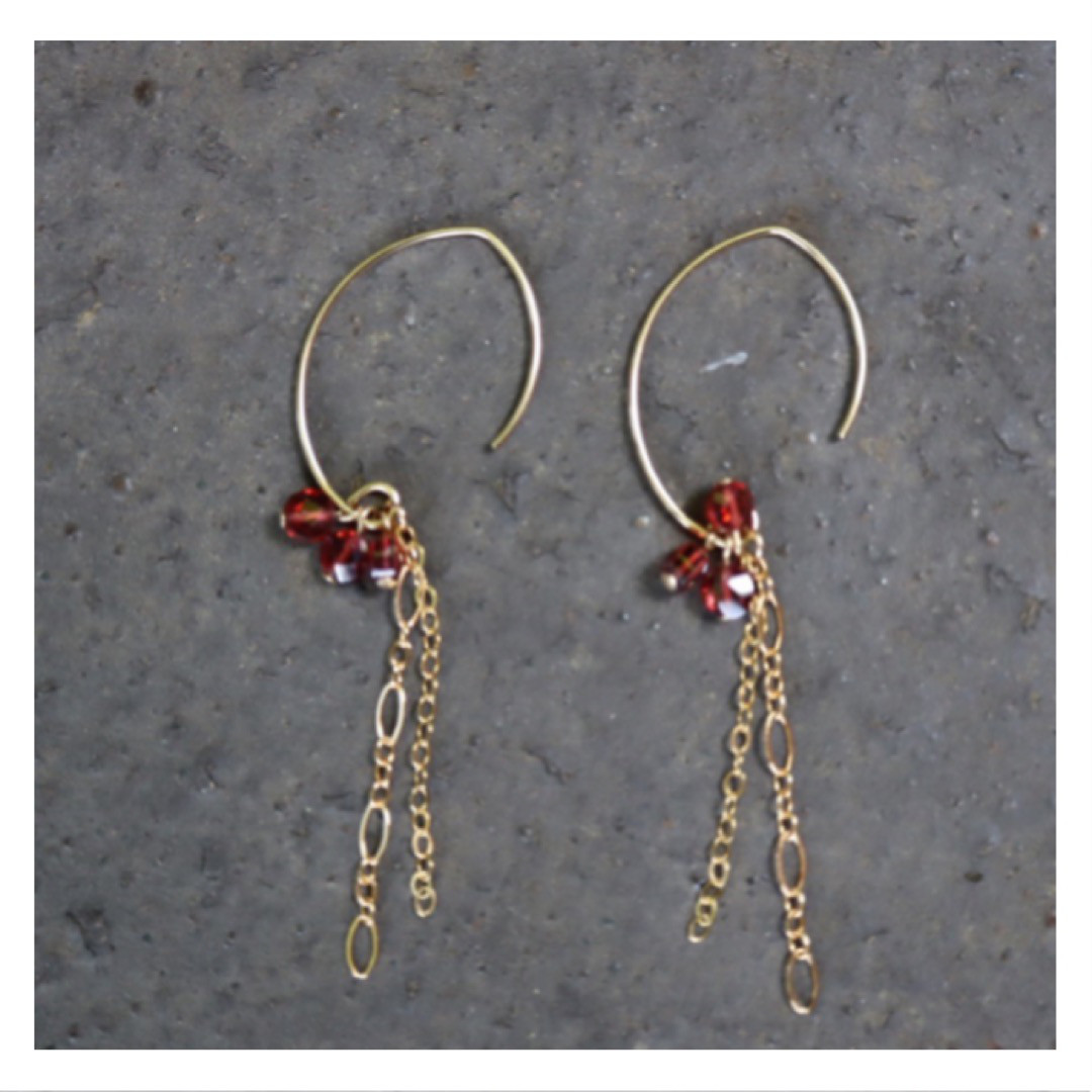 【14kgf】ガーネット　フックピアス