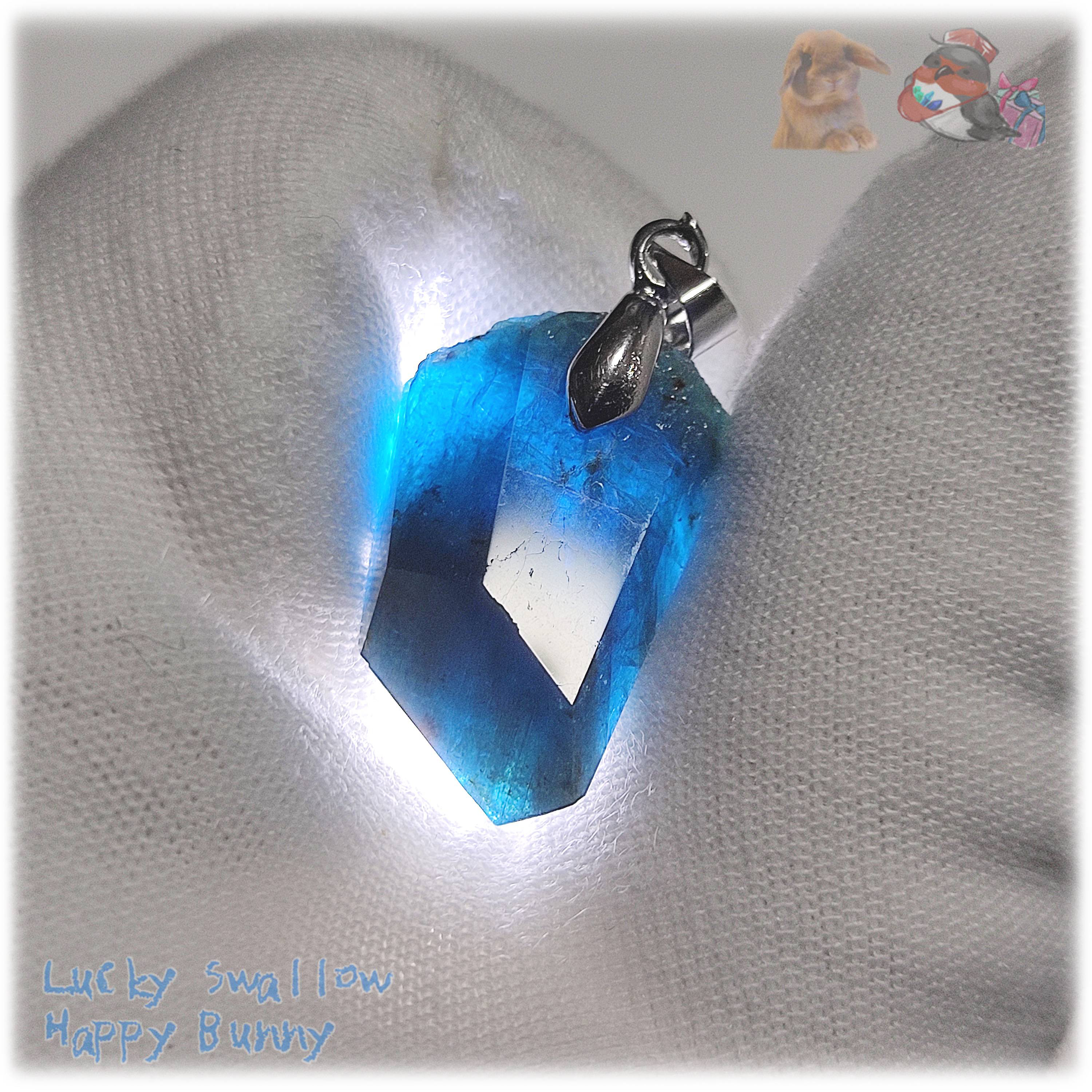 超特濃 ブルーアパタイト マダガスカル産 ファセットカット ペンダント ネックレス 6091