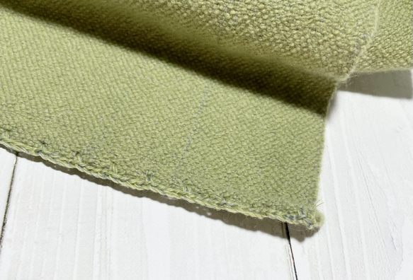 ウールの手織り　着るストール（うぐいす色） W1389981169(10725円)