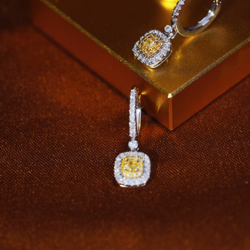 De Beers デビアス ダイヤ フープピアス イエローダイヤモンド イエローダイヤモンドピアス0.6ct k18 ピアス（フープ） パール
