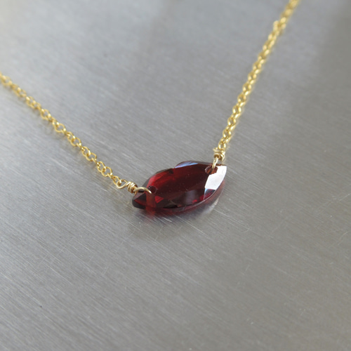 数量限定＞天然石 ガーネット リップ 2タイプ *** (14Kgf)ネックレス