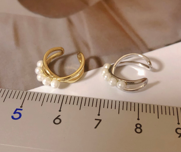 新作 極小 パールイヤーカフ 小ぶり イヤカフ 重ね付けOK ear cuff 片耳用 2色展開 ゴールド シルバー 6枚目の画像