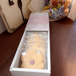 米粉クッキー　米粉お花クッキー５枚セット(真白）　米粉プレゼント　かわいい　お花　贈り物　チョコ 1枚目の画像