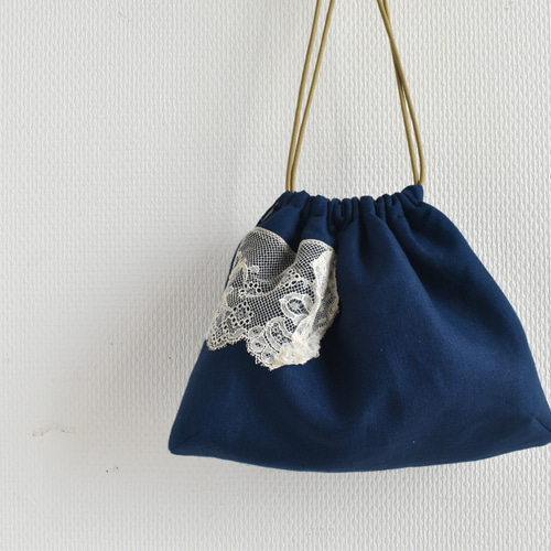 SALE!ヴィンテージレースを付けた紺リネンのふんわり巾着