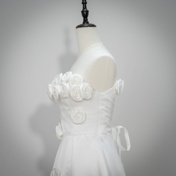 夢幻のウェディングドレス オフショルダー胸元のバラのデザイン ウエストで絞られたフ パーティードレス/演奏会G134 9枚目の画像