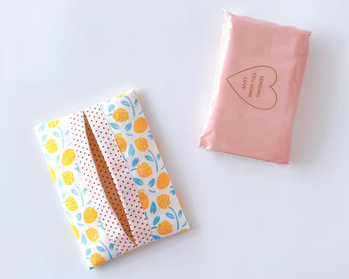 色違い昆虫柄②】お子様用ミニポケットティッシュカバー 【 サイズが