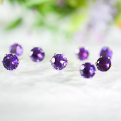 【大粒アメジスト(ダークカラー)のシンプル一粒スタッドピアス】紫/6mm/天然石/サージカルステンレス/つけっぱなしok 8枚目の画像