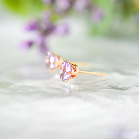 【大粒アメジストのシンプルな一粒スタッドピアス】薄紫/6mm/天然石/サージカルステンレス / つけっぱなしok 5枚目の画像