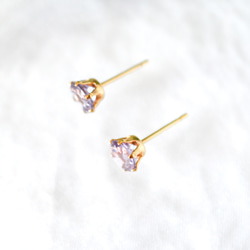【大粒アメジストのシンプルな一粒スタッドピアス】薄紫/6mm/天然石/サージカルステンレス / つけっぱなしok 6枚目の画像
