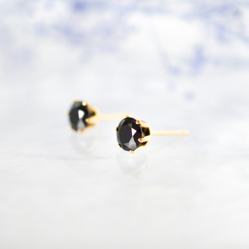 大粒ブラックスピネルのシンプルな一粒スタッドピアス】黒/6mm/天然石
