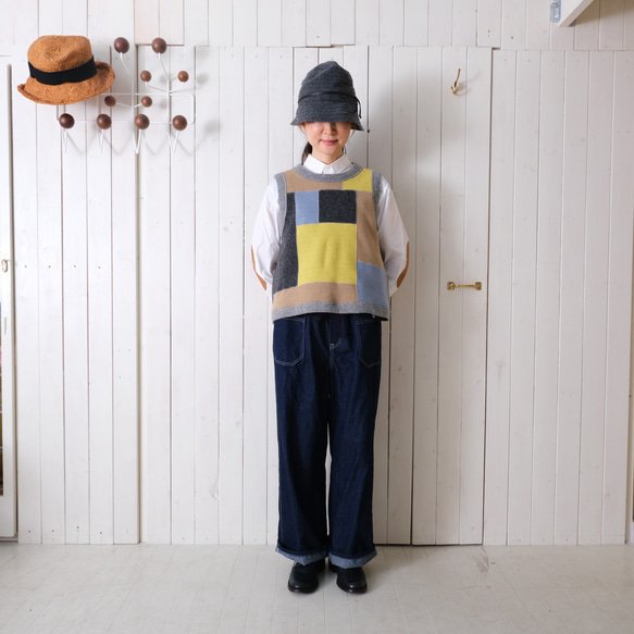 reversible wool knit patchwork vest 第10張的照片