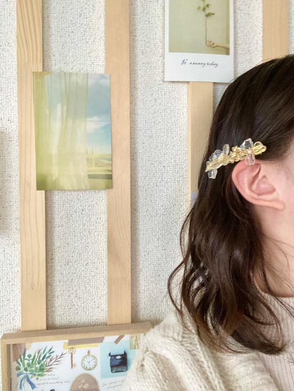 透明とシャンパンゴールドのお花ヘアクリップ/バレッタ 8枚目の画像