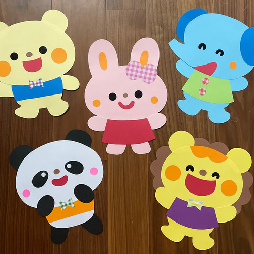 えま出品① 壁面飾り 動物 5点 生地 momo 通販 16852789｜Creema(クリーマ