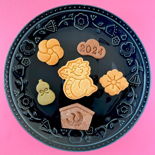 クッキー型】梅 花⭐︎お正月 お祝い 和柄 【壱】 クッキー型 に