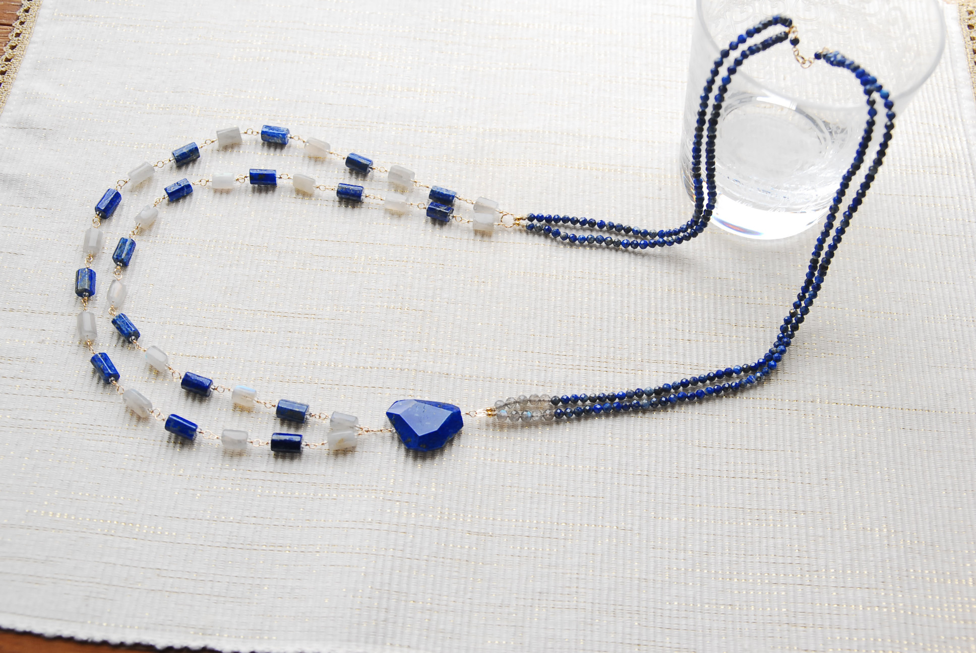 ラピスラズリとラブラドライトの２連のロングネックレス 11,376円