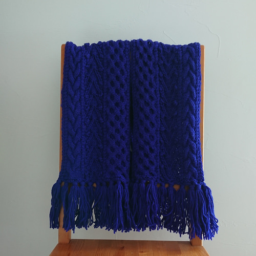 手編みのマフラー ロイヤルブルー 送料無料！即納！ マフラー pocky