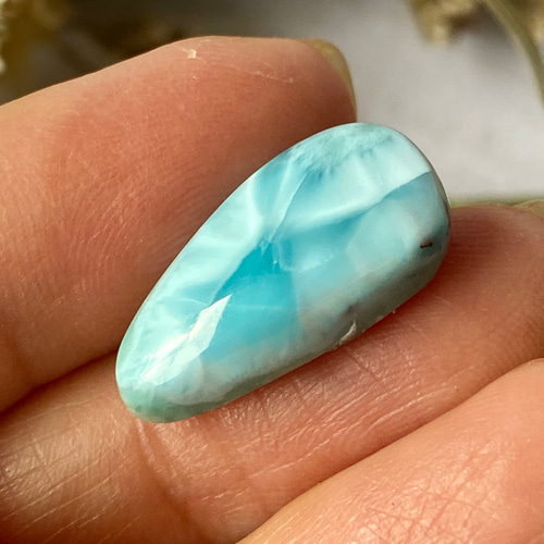 カリブの宝玉 海の色を持つミネラル♢ラリマー ルース 24 天然石