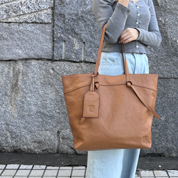 【50% OFFsale】guardant 6color ノットトートバッグ CAMEL 1枚目の画像