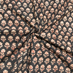 【50cm単位】ブラックレッドスモールフラワー　インド　ハンドブロックプリント生地  コットン 1枚目の画像