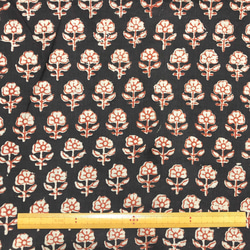 【50cm単位】ブラックレッドスモールフラワー　インド　ハンドブロックプリント生地  コットン 6枚目の画像