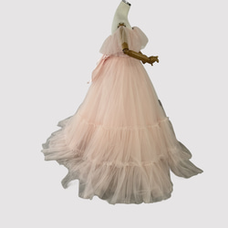 カラードレス ライトピンク 2次会 前撮り 花嫁 ソフトチュール 可愛い オフショルダー ミニトレーン 2枚目の画像