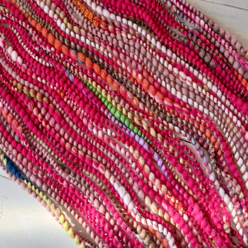 アートヤーン スパイラル 手紡ぎ（品番276） 毛糸 四つ実 通販