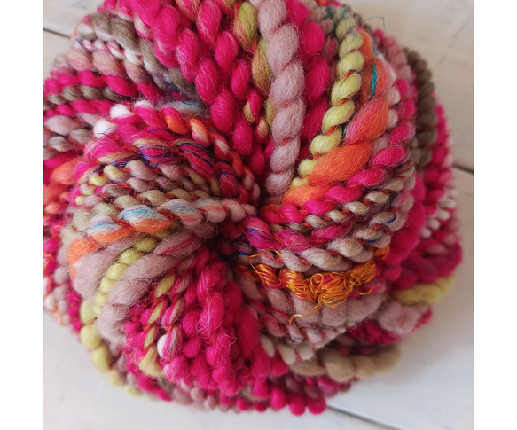 アートヤーン スパイラル 手紡ぎ（品番276） 毛糸 四つ実 通販