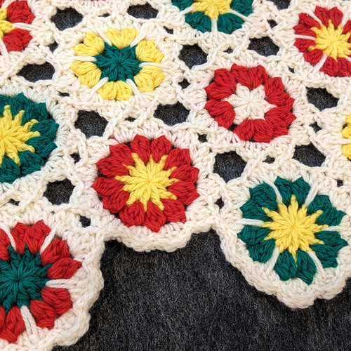 一点もの】かぎ針編み☆ウール☆マルチカバー☆クリスマス カーペット