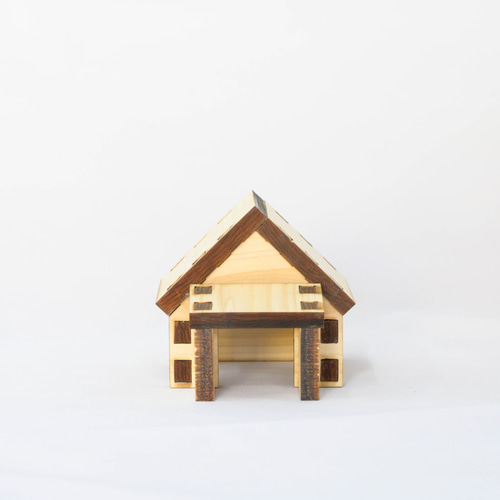 woodログハウス風のハムスターハウス