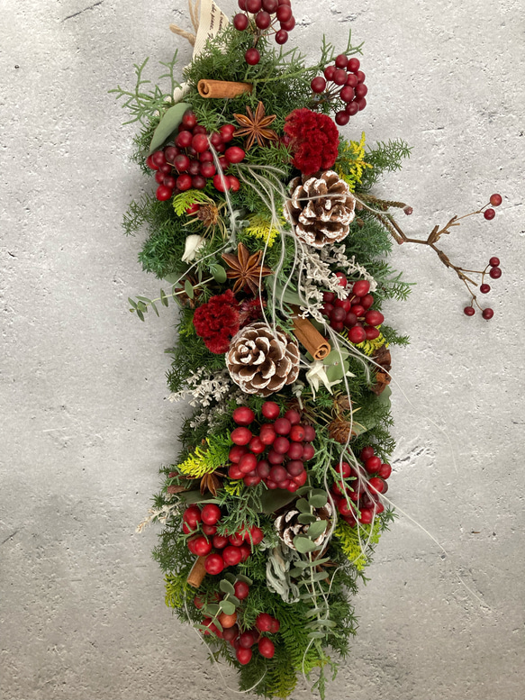 受注制作】赤い実のフレッシュクリスマスガーランド:ドライフラワー