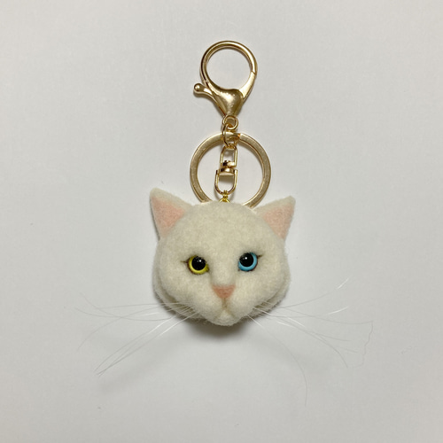 羊毛フェルト 猫キーホルダー 白猫 オッドアイ キーホルダー まめちま