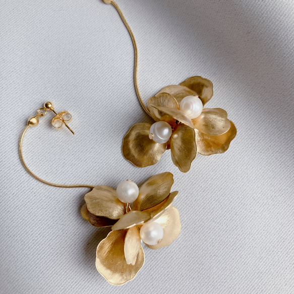 pearl flower pierce /earring 2枚目の画像