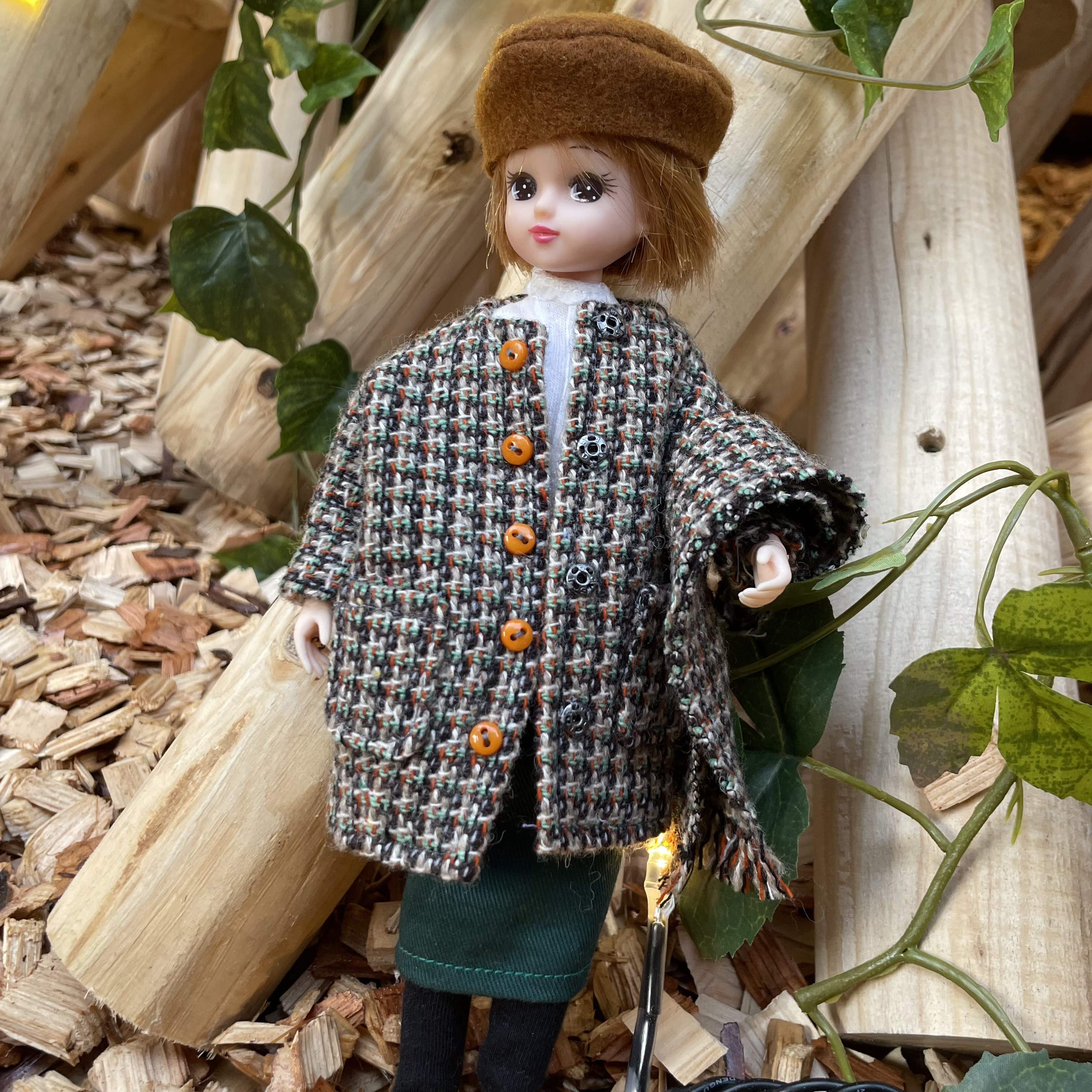 リカちゃん　洋服　コーデュロイ❤︎ロングコート　マスタード　ハンドメイド リカちゃん　洋服　コーデュロイ❤︎ロングコート　マスタード　ハンドメイド