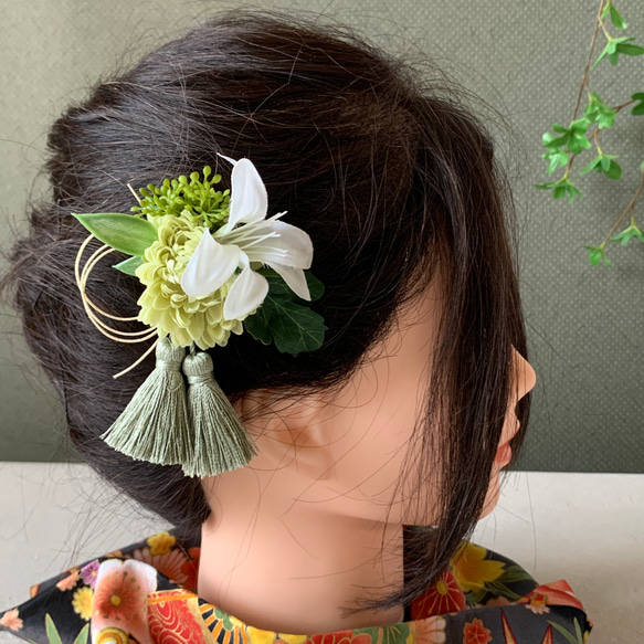 ひめゆりとマム　髪飾り　ヘアアクセサリー　成人式　卒業式　 浴衣　アーティフィシャルフラワー　　七五三 5枚目の画像
