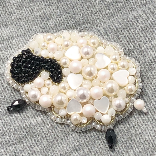 天然石のビーズ刺繍ブローチ H - simple+ | minne 国内最大級の