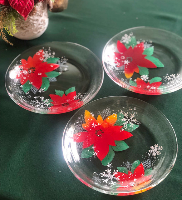 クリスマスに使いたい！！ポインセチア＆雪の結晶のケーキプレート 2枚目の画像