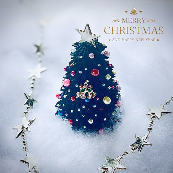 つまみ細工　"オトナのための小さなクリスマス和ツリー"　クリスマス　クリスマスツリー 1枚目の画像