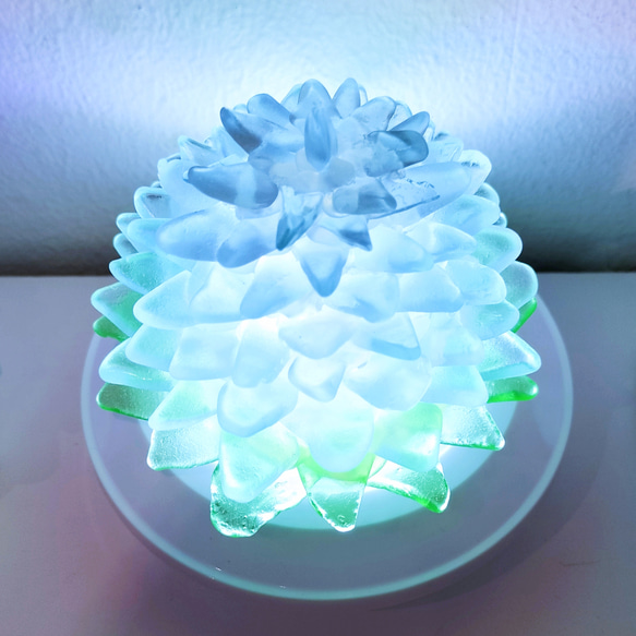 【海灯花】シーグラスのお花のランプシェード ライトブルー×グリーン  瑠璃唐草（るりからくさ）ギフトラッピング対応 11枚目の画像