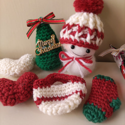 手編みのニット帽をかぶった雪だるまクリスマスセット 4枚目の画像