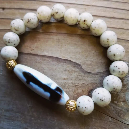 ◇台湾産北投石＆白瑪瑙観音天珠のブレスレット⁡⁡ 10000円（送料無料