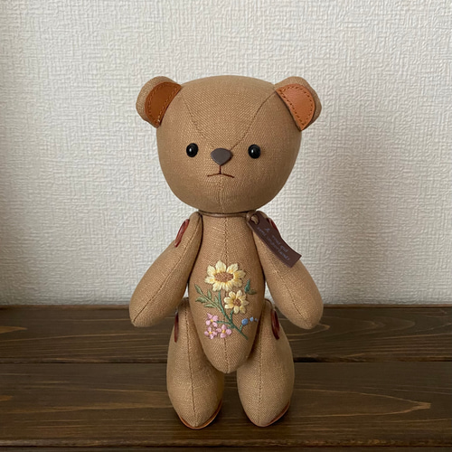 リネンのテディベア『刺繍くま』カフェオレ ぬいぐるみ Rin-hana(りん