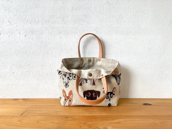 【受注製作】ゴブラン織の犬の鞄 4枚目の画像