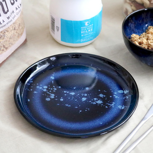小石原 小石原焼 希少 飾り皿 新品 未使用 です。 小石原焼 小石原焼き 藍釉 6寸皿 フラット皿 ワンプレート 宇宙