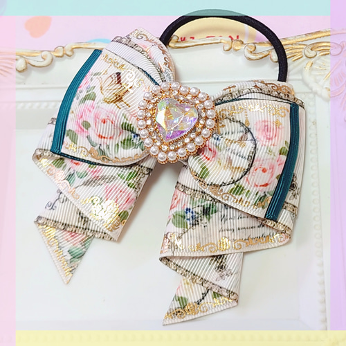 リボン　ヘアゴム♡カノンリボン♡アンティークローズ♡ベージュ♡ハンドメイド エレガントローズのカノンリボンヘアゴム ヘアゴム ☆Chocolate