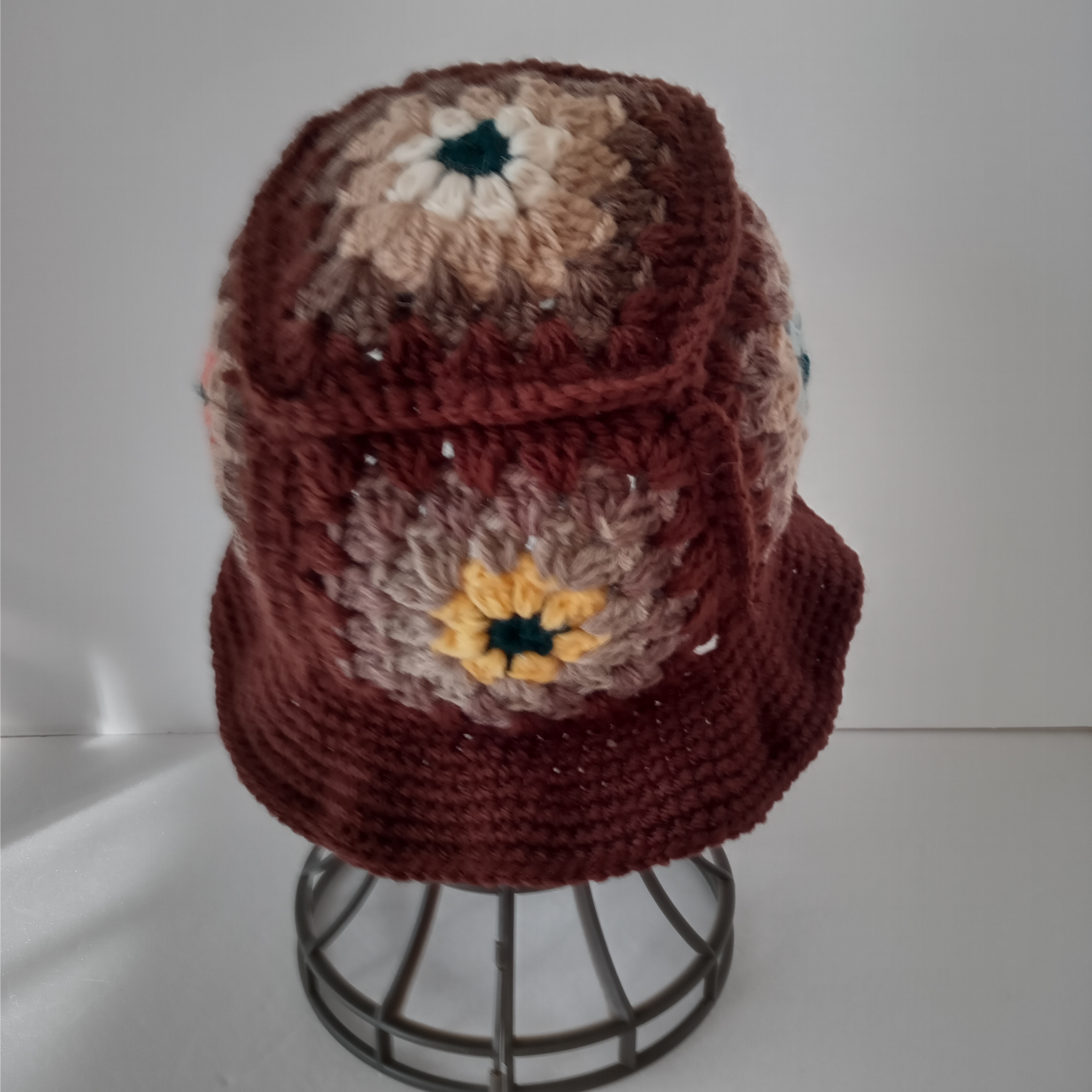 30グラニースクエア モチーフ編み バケットハット 茶系 ニット帽  