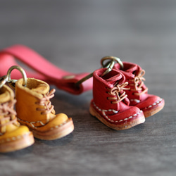 【客製化刻字】手工迷你皮革小靴子系列2 小鞋子吊飾 聖誕禮物 第13張的照片