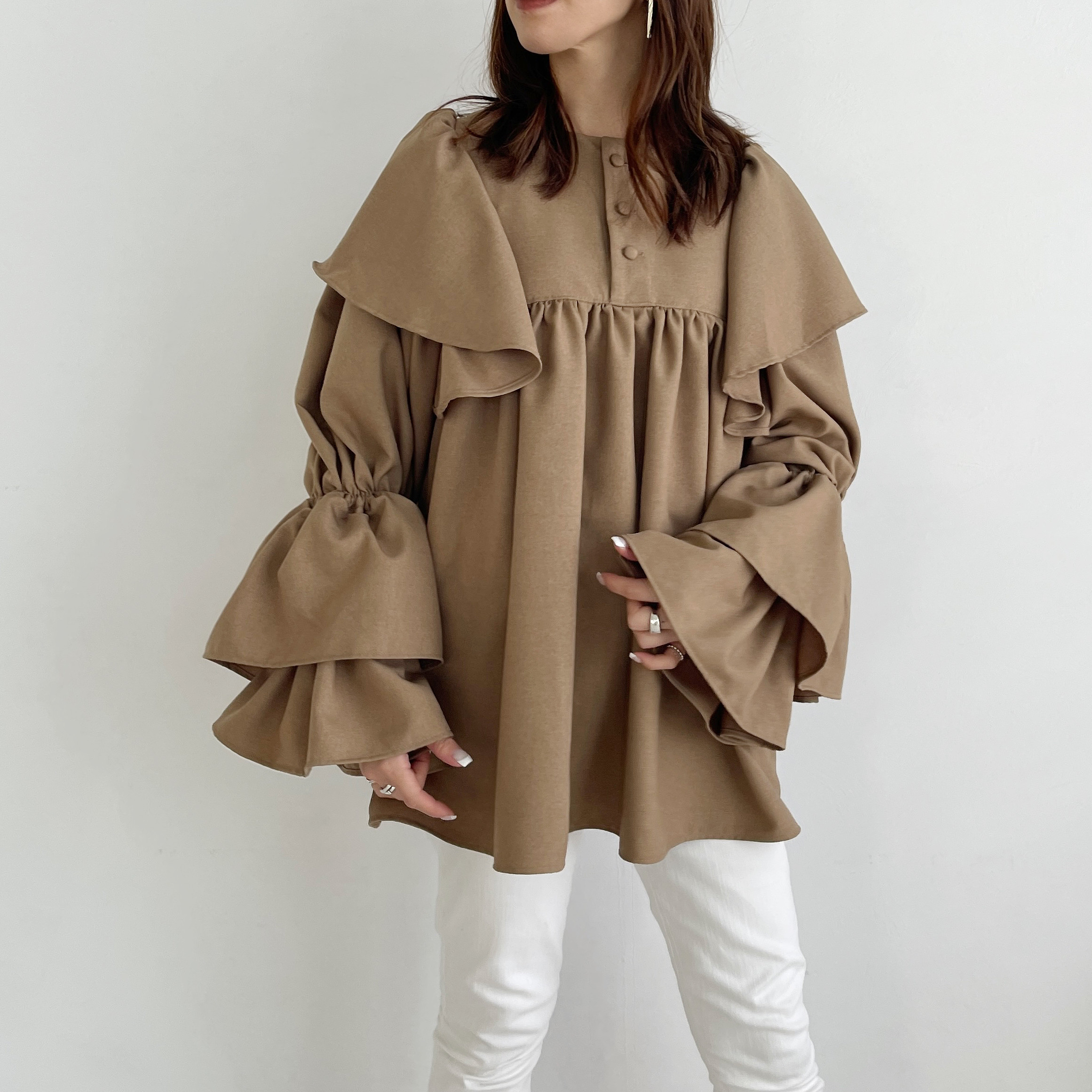 ウールライクフリルブラウス(ベージュ)