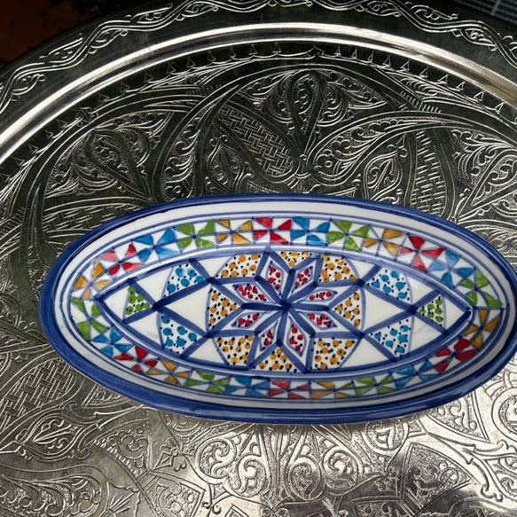 チュニジア・ナブールの陶器　大きさ違いのオバール皿　2枚セット　テンション上がる風車23　 14枚目の画像