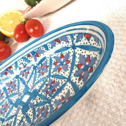 チュニジア・ナブールの陶器　大きさ違いのオバール皿　2枚セット　人を酔わす青と赤 55 9枚目の画像