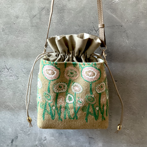 ⚮̈ミナペルホネンからだにフィットするボディバッグpath mustard